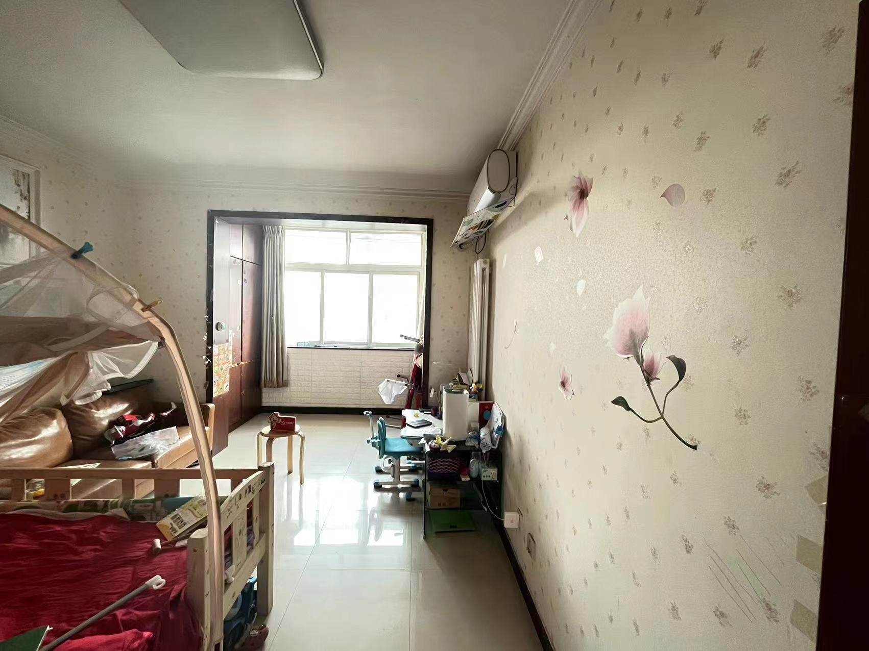 东关二条西区小区,品质小区,配套成熟,南北通透,远离马路